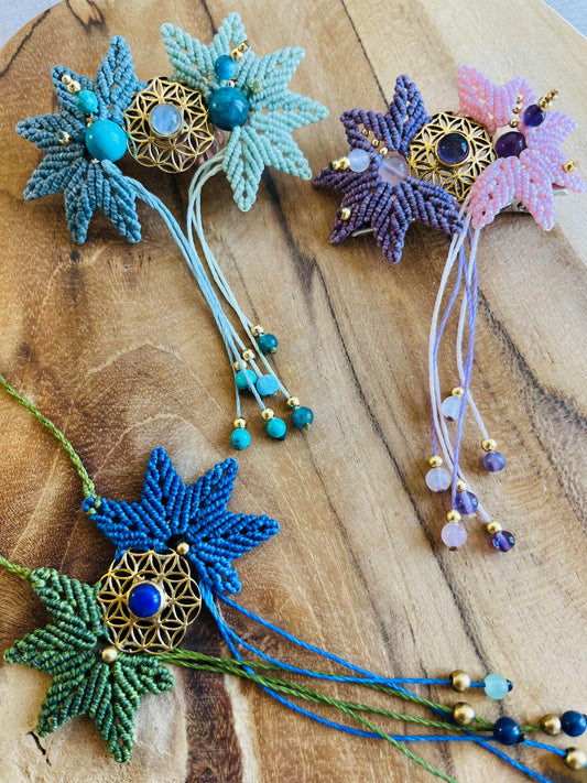 Barrettes en micro-macramé Clochette